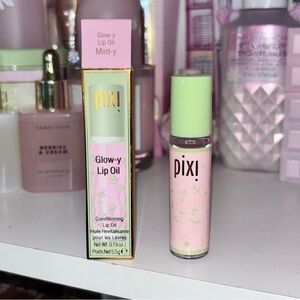 💝NIB Pixi Glowy Lip Oil in Minty💝